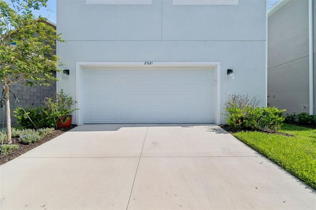 2021 AMELIA BAY PLACE, Valrico, FL 33596