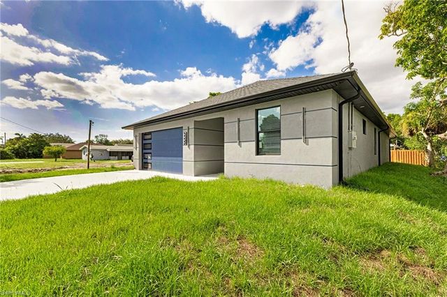 2983 Dunbar AVE, Fort Myers, FL 33916