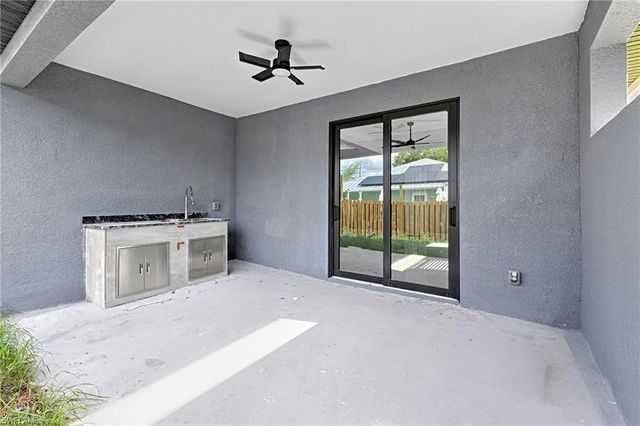 2983 Dunbar AVE, Fort Myers, FL 33916