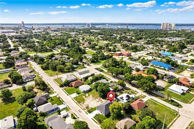 2983 Dunbar AVE, Fort Myers, FL 33916