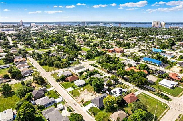 2983 Dunbar AVE, Fort Myers, FL 33916