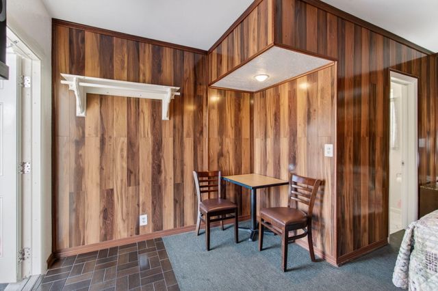 704 N Dixie Highway, Lantana, FL 33462