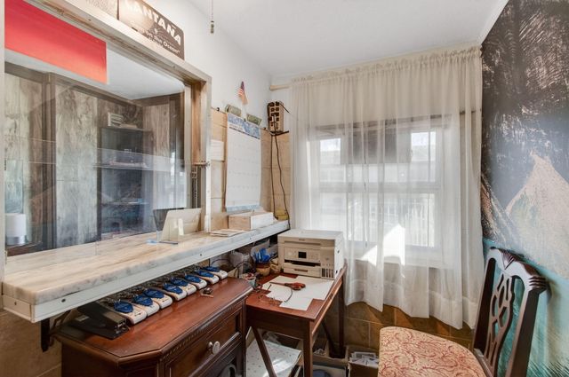 704 N Dixie Highway, Lantana, FL 33462