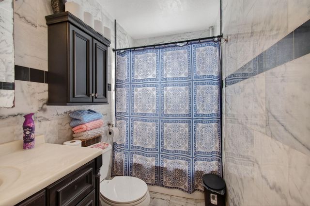 704 N Dixie Highway, Lantana, FL 33462