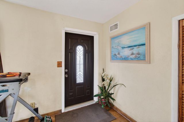 704 N Dixie Highway, Lantana, FL 33462