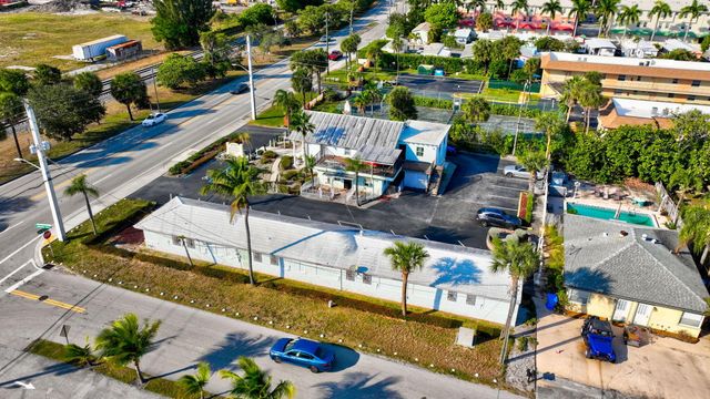 704 N Dixie Highway, Lantana, FL 33462