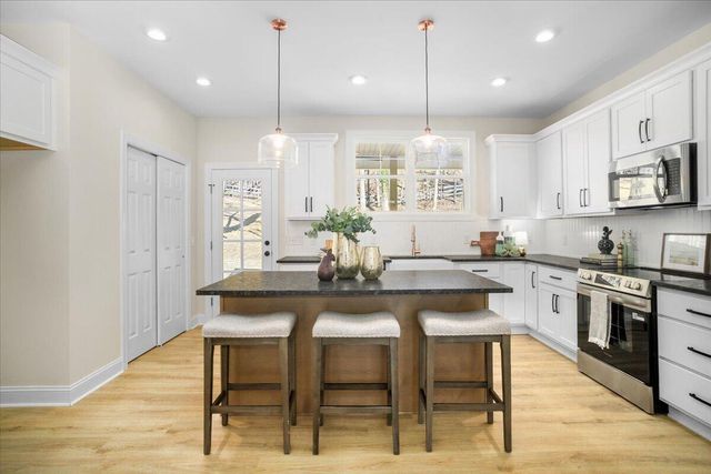 266 Fairfield LN, Troutville, VA 24175