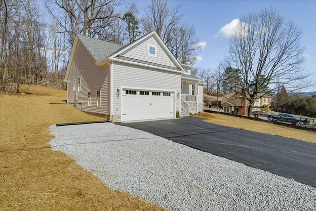 266 Fairfield LN, Troutville, VA 24175