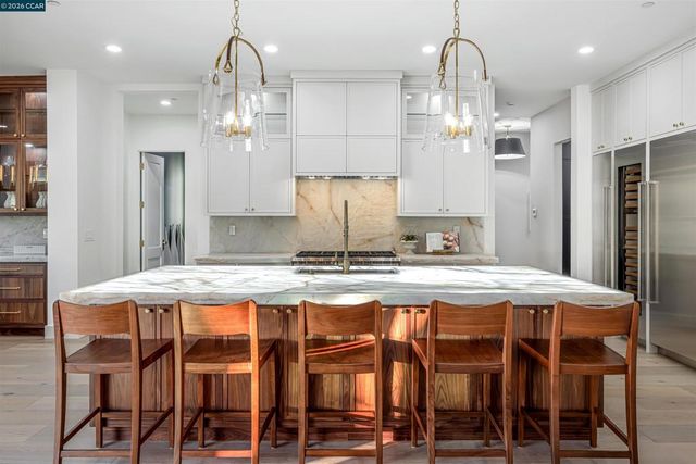 1570 Rancho View Dr, Lafayette, CA 94549