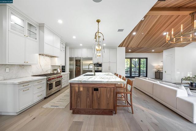 1570 Rancho View Dr, Lafayette, CA 94549