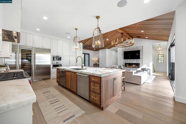 1570 Rancho View Dr, Lafayette, CA 94549