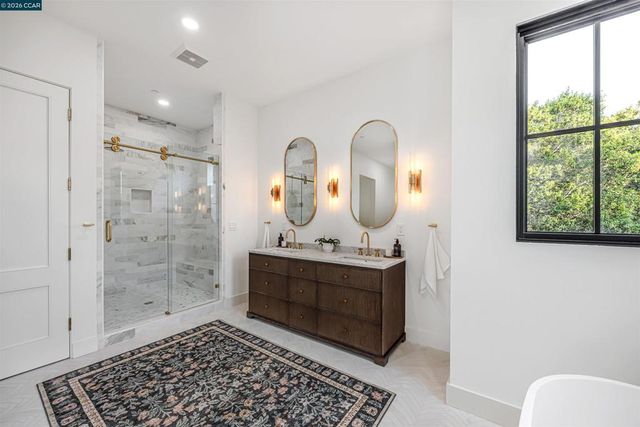 1570 Rancho View Dr, Lafayette, CA 94549