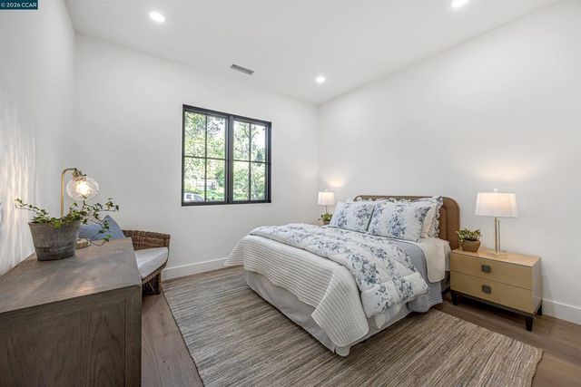 1570 Rancho View Dr, Lafayette, CA 94549