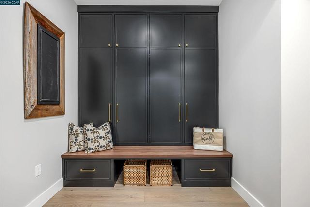 1570 Rancho View Dr, Lafayette, CA 94549