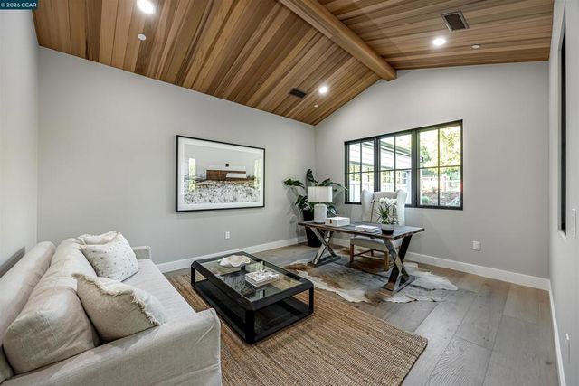 1570 Rancho View Dr, Lafayette, CA 94549