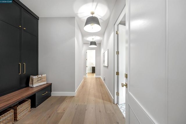 1570 Rancho View Dr, Lafayette, CA 94549