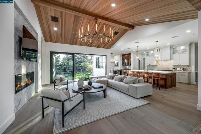 1570 Rancho View Dr, Lafayette, CA 94549