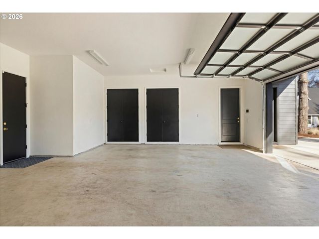 19151 MARLIN Ct, Lake Oswego, OR 97035