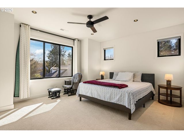 19151 MARLIN Ct, Lake Oswego, OR 97035