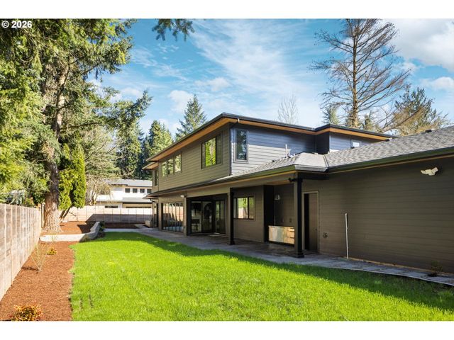 19151 MARLIN Ct, Lake Oswego, OR 97035