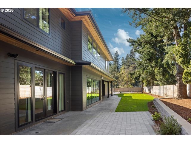 19151 MARLIN Ct, Lake Oswego, OR 97035