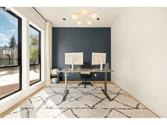 19151 MARLIN Ct, Lake Oswego, OR 97035