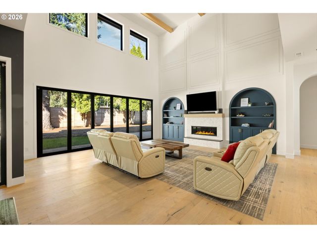 19151 MARLIN Ct, Lake Oswego, OR 97035