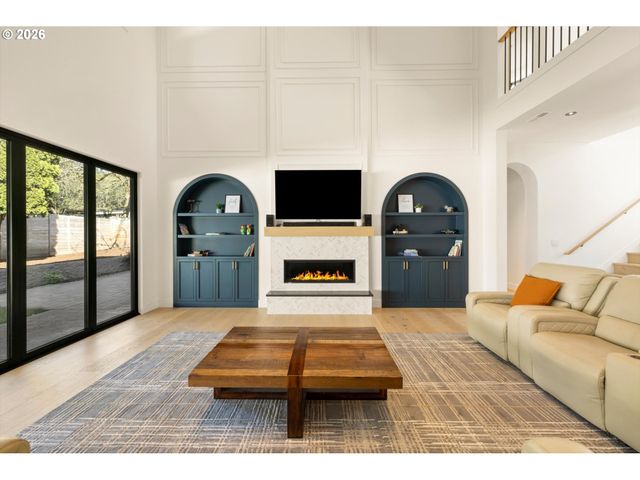 19151 MARLIN Ct, Lake Oswego, OR 97035