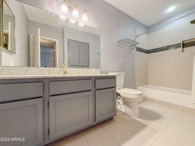 750 E NORTHERN Avenue 2030, Phoenix, AZ 85020