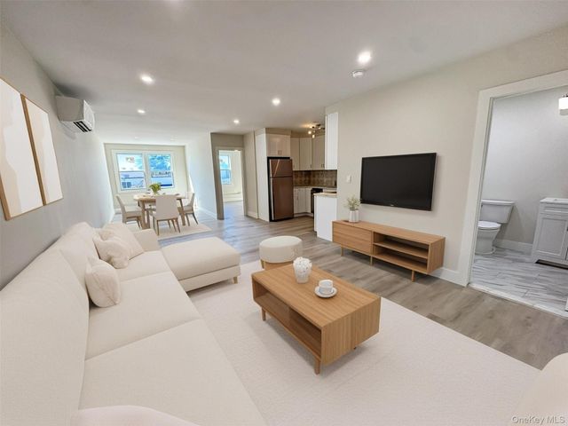 110 Jericho Turnpike, Mineola, NY 11501