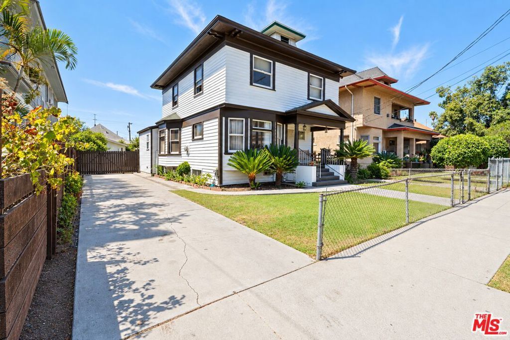 1030 W 20th Street, Los Angeles, CA 90007 — photo 2