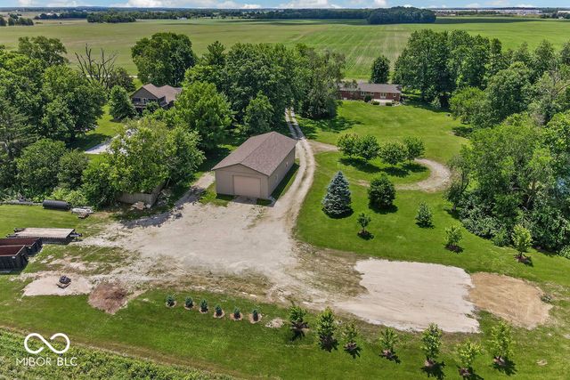 3562 E 600 N, Whiteland, IN 46184