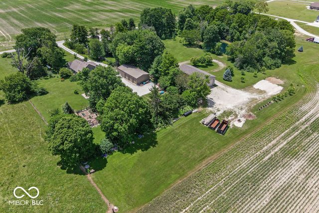 3562 E 600 N, Whiteland, IN 46184