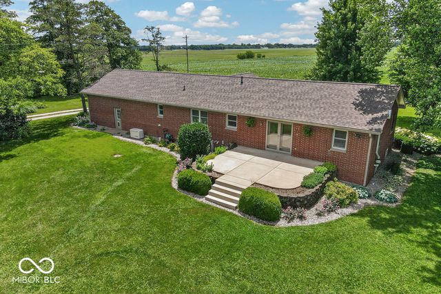 3562 E 600 N, Whiteland, IN 46184