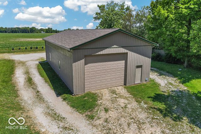 3562 E 600 N, Whiteland, IN 46184