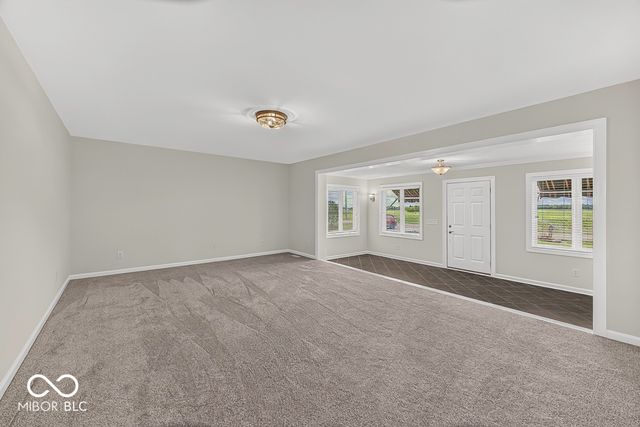 3562 E 600 N, Whiteland, IN 46184