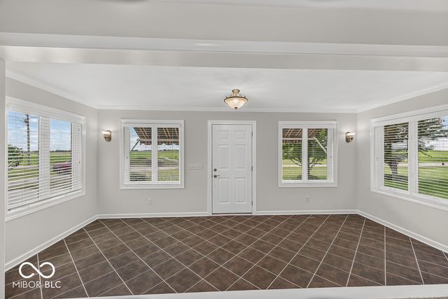 3562 E 600 N, Whiteland, IN 46184