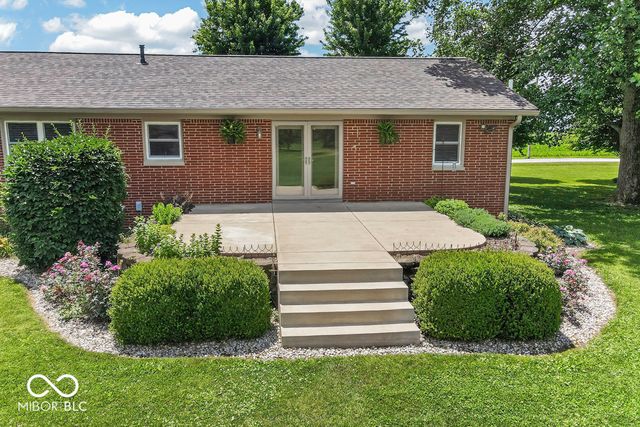 3562 E 600 N, Whiteland, IN 46184