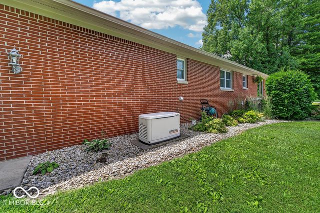 3562 E 600 N, Whiteland, IN 46184