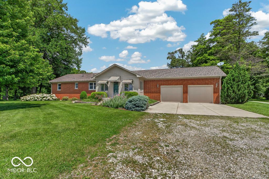 3562 E 600 N, Whiteland, IN 46184