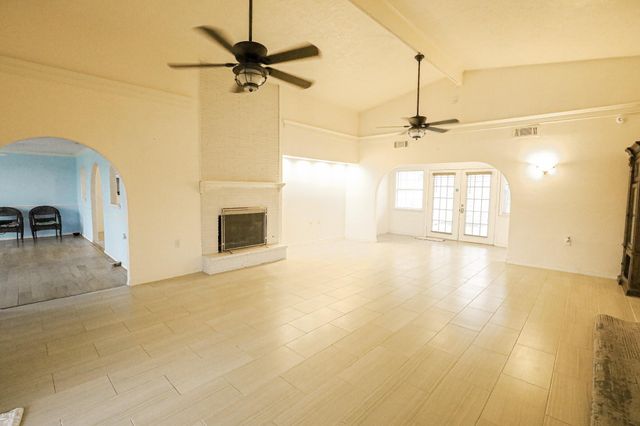 27 Marlin Lane, Baytown, TX 77520