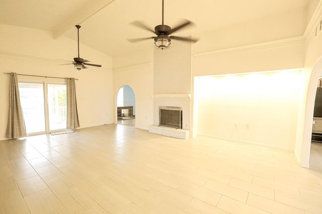 27 Marlin Lane, Baytown, TX 77520