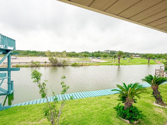 27 Marlin Lane, Baytown, TX 77520