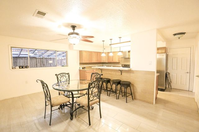 27 Marlin Lane, Baytown, TX 77520
