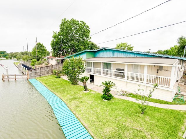 27 Marlin Lane, Baytown, TX 77520