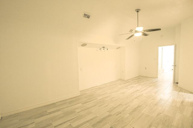 27 Marlin Lane, Baytown, TX 77520