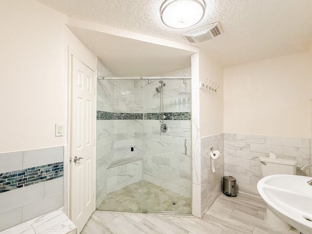 27 Marlin Lane, Baytown, TX 77520