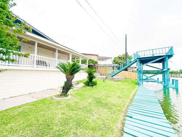 27 Marlin Lane, Baytown, TX 77520