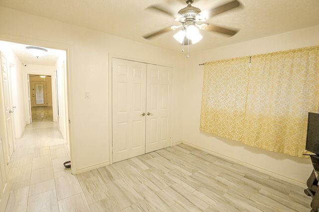 27 Marlin Lane, Baytown, TX 77520