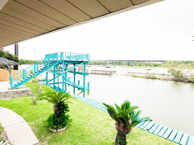 27 Marlin Lane, Baytown, TX 77520
